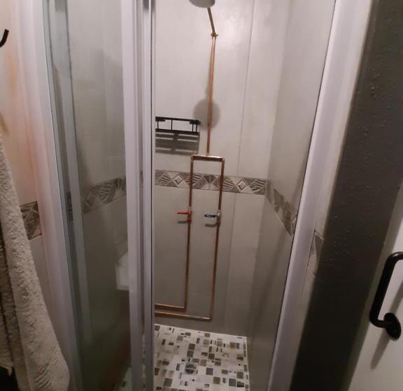 Bed & Breakfast 64 On Windsor