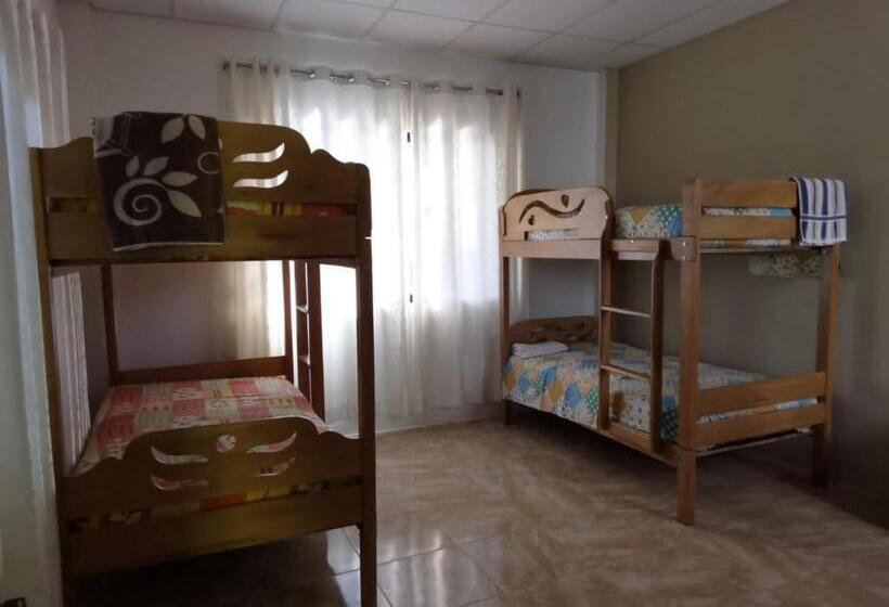 تختخواب و صبحانه Casa Pinto   Hostel Habitación Compartida