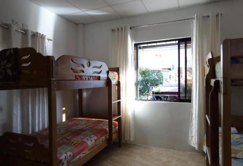 تختخواب و صبحانه Casa Pinto   Hostel Habitación Compartida