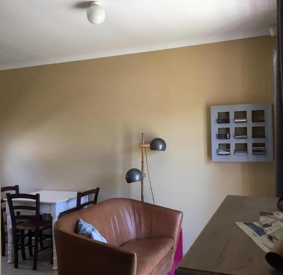 تختخواب و صبحانه Hartzflat