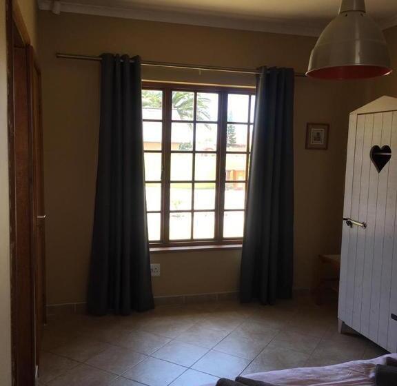 تختخواب و صبحانه Hartzflat