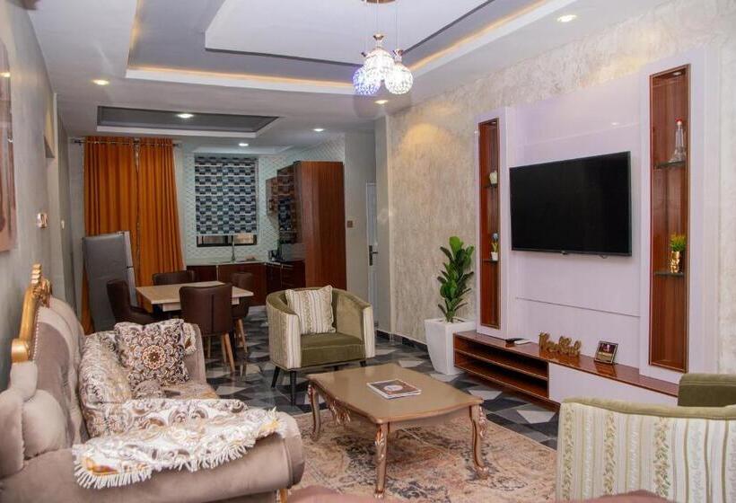 Daystar Luxury Homes And Suites Apartment