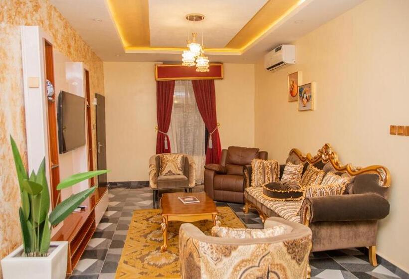 Daystar Luxury Homes And Suites Apartment