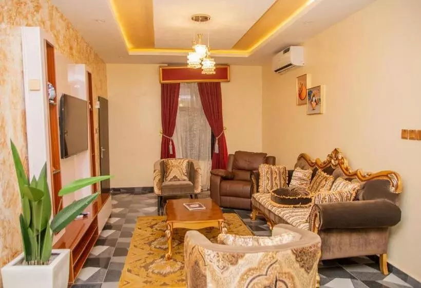Daystar Luxury Homes And Suites Apartment