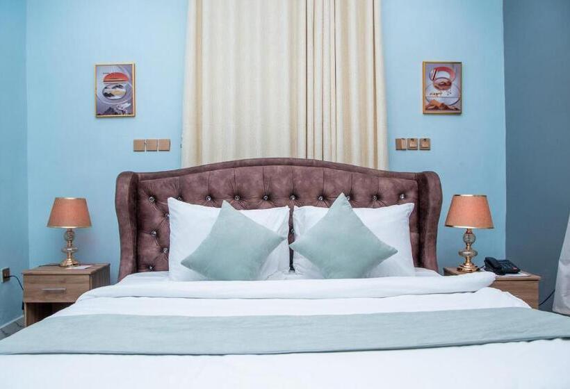 Daystar Luxury Homes And Suites Apartment