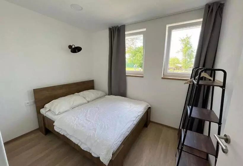 ホテル Chateau Kravín   Celý Objekt 15 Pokojů A Stodola