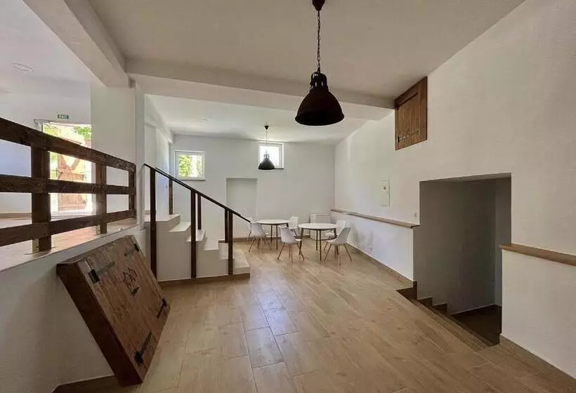 ホテル Chateau Kravín   Celý Objekt 15 Pokojů A Stodola
