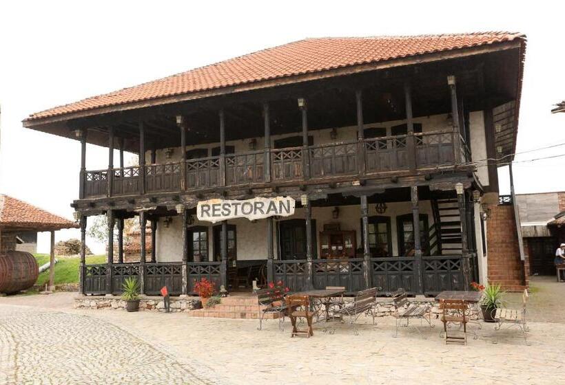 هتل Etno Selo Stolovo