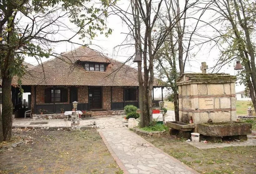 هتل Etno Selo Stolovo