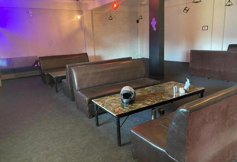 בית מלון כפרי Oyo Patel