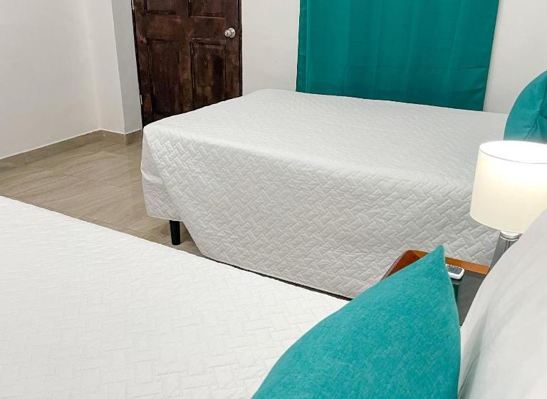 هتل Papaya Surf Garden