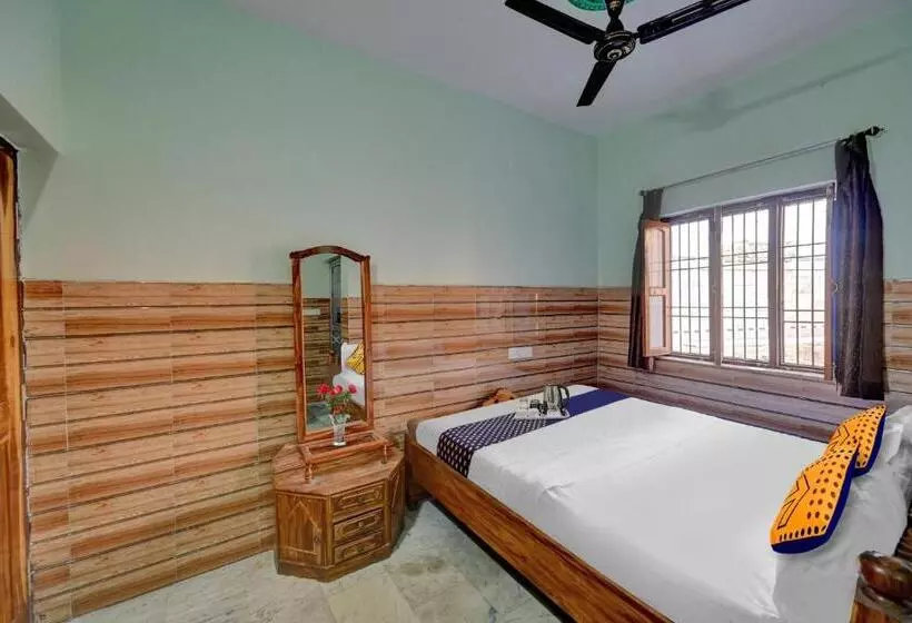 Hotelli Spot On Gate Way Guest House