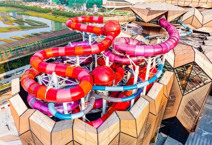 בית מלון כפרי Studio City Epic Tower