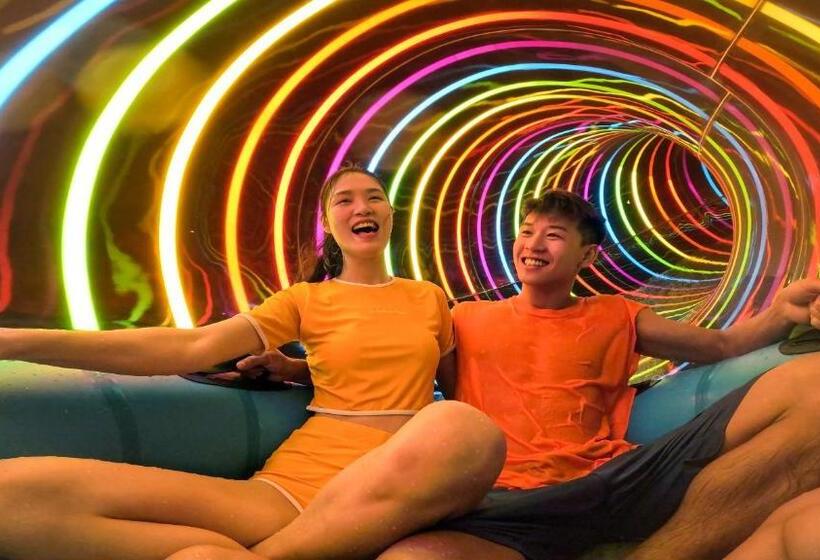 בית מלון כפרי Studio City Epic Tower