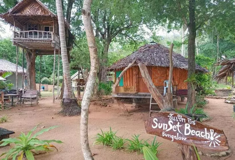 Hotelli Sunset Beach Bungalow Koh Pu