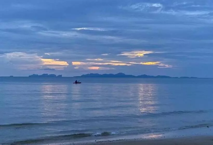 Hotelli Sunset Beach Bungalow Koh Pu