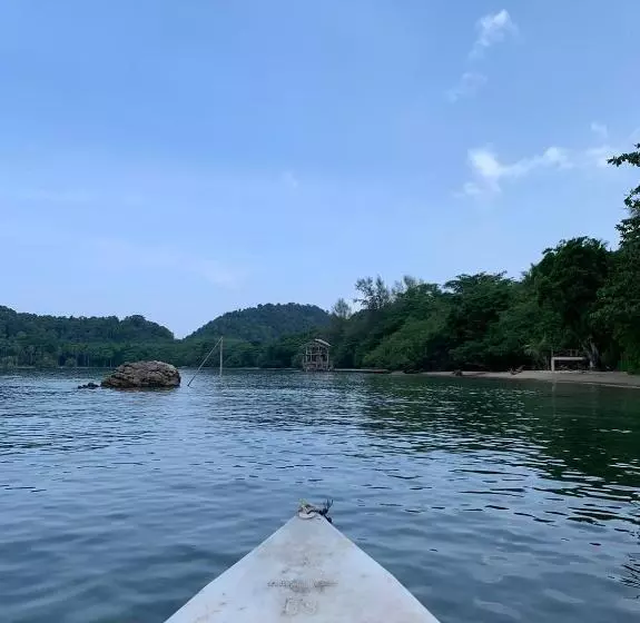 Hotelli Sunset Beach Bungalow Koh Pu