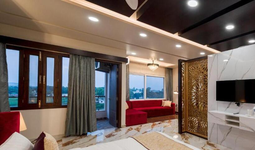 בית מלון כפרי Tathastu