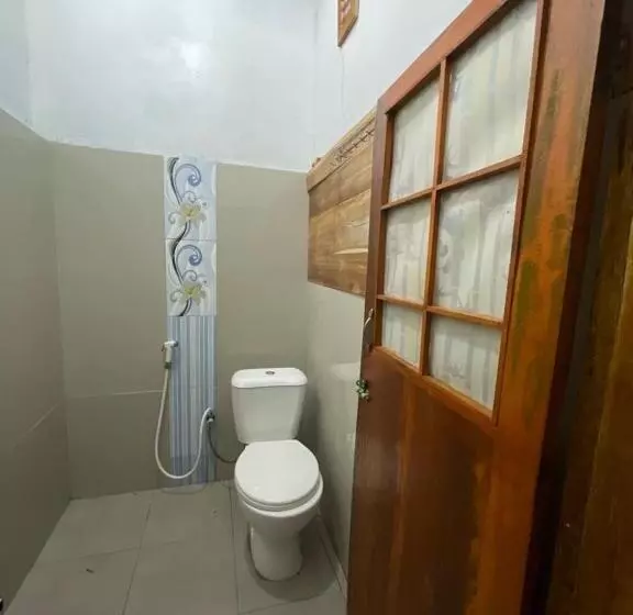 Nua Indah Hotel & Resto Wakatobi