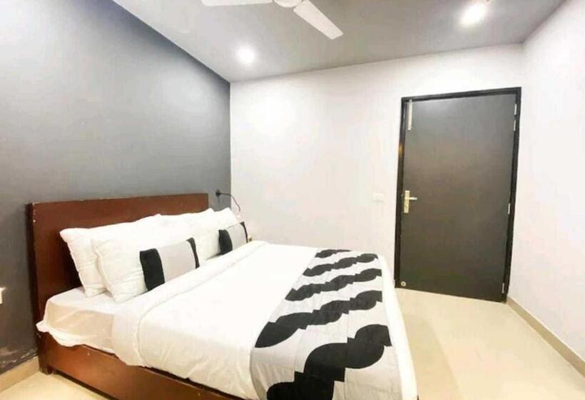 Oyo Hotel Family Ties