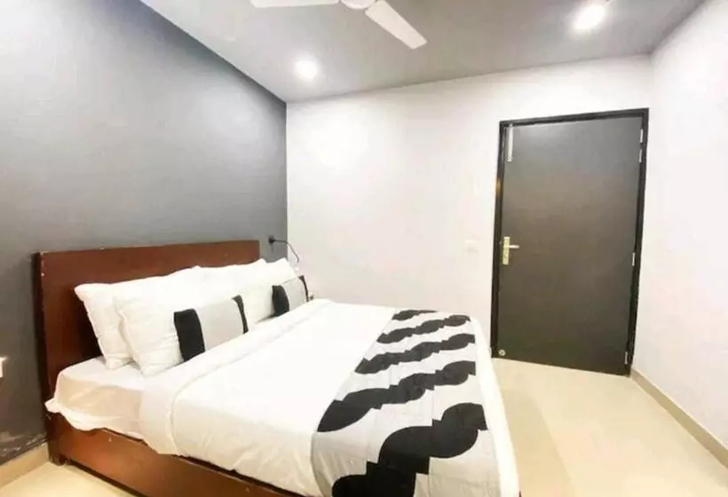 Oyo Hotel Family Ties