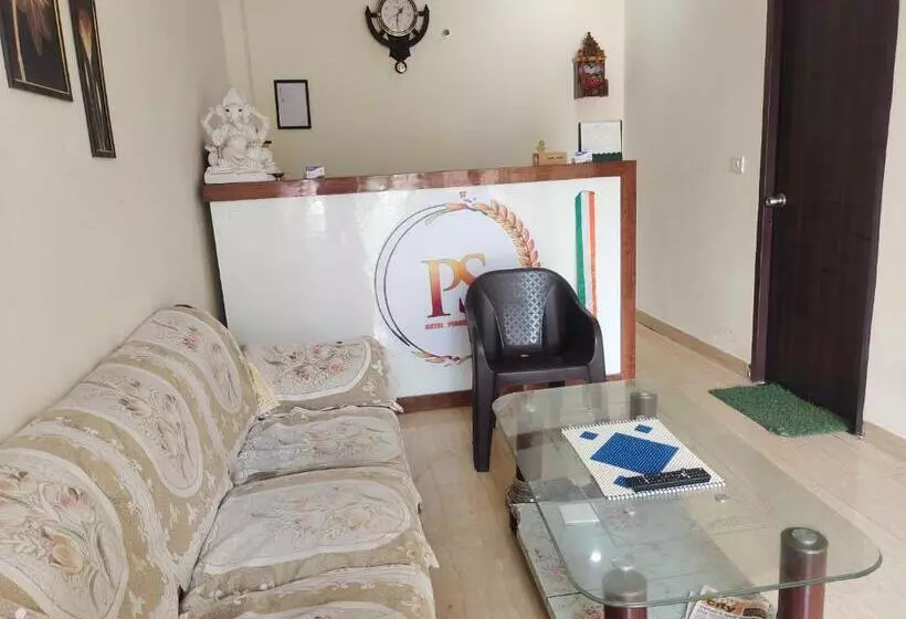 Oyo Hotel Pinaki Stay Near Noida Sector 51 Metro Station
