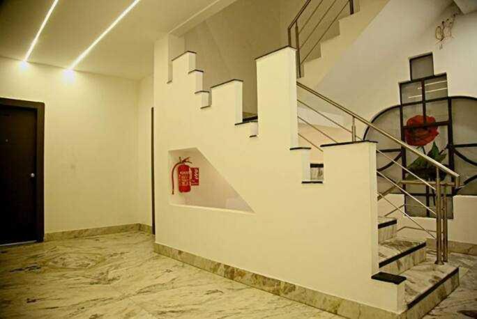 Oyo Hotel Raj Palace