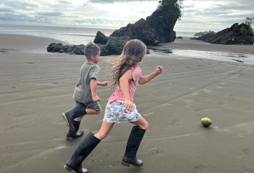 Pension Hostal Bahía Solano Herping