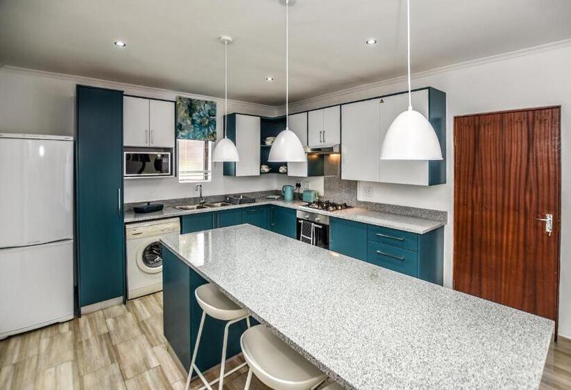 פנסיון Penny S Place On Greenway