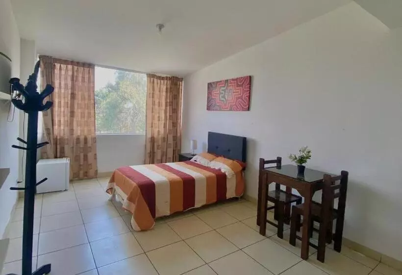 پانسیون Residencia Monterrico