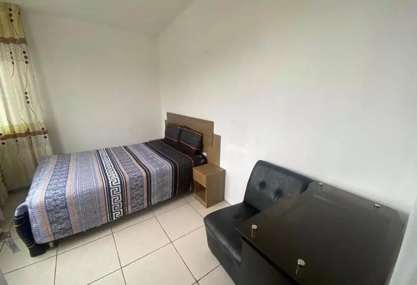 پانسیون Residencia Monterrico