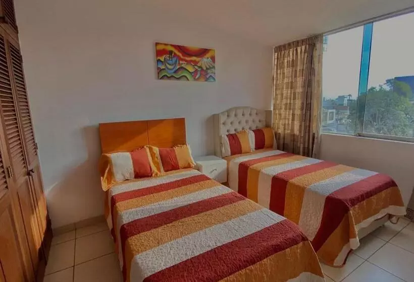 پانسیون Residencia Monterrico