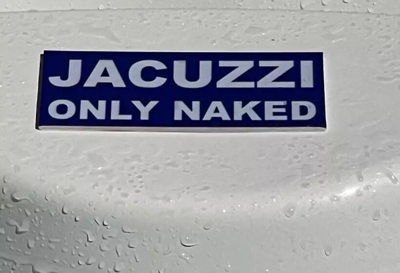 Majatalo Naturista Exclusivo Hombres