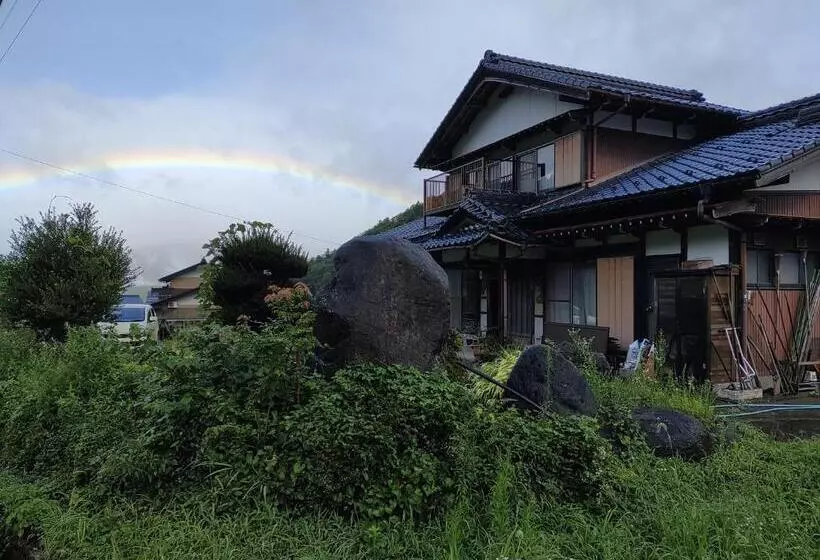 Majatalo Usuke Minpaku