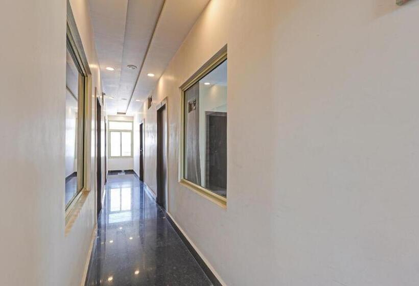 Spot On 81139 Hotel Pearl Inn