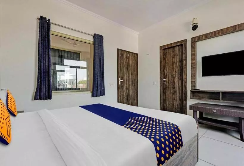 Spot On 81139 Hotel Pearl Inn