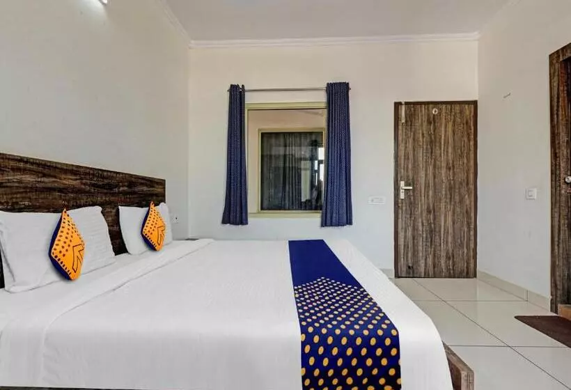 Spot On 81139 Hotel Pearl Inn