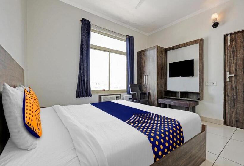 Spot On 81139 Hotel Pearl Inn