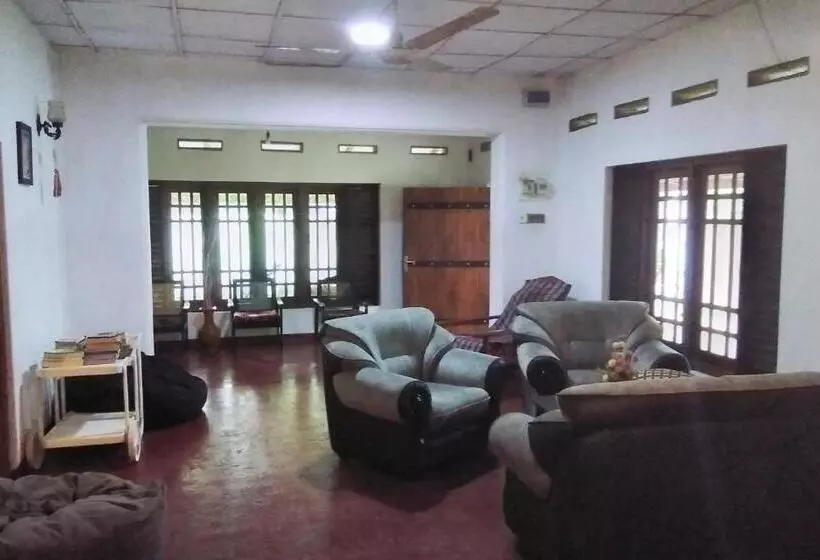 ベッドアンドブレックファースト Beach House Madiha