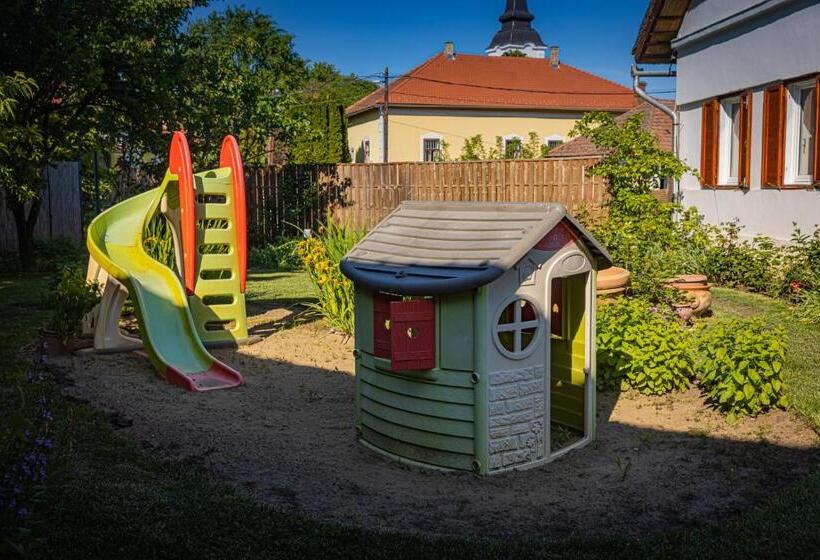 민박 Butik Design Nádas