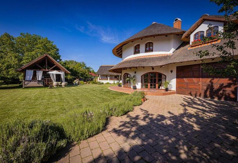 민박 Butik Design Nádas