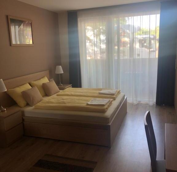 تختخواب و صبحانه Castellum Apartmanház