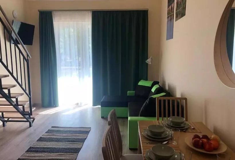 Aamiaismajoitus (B&B) Castellum Apartmanház