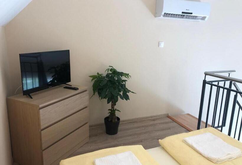 تختخواب و صبحانه Castellum Apartmanház