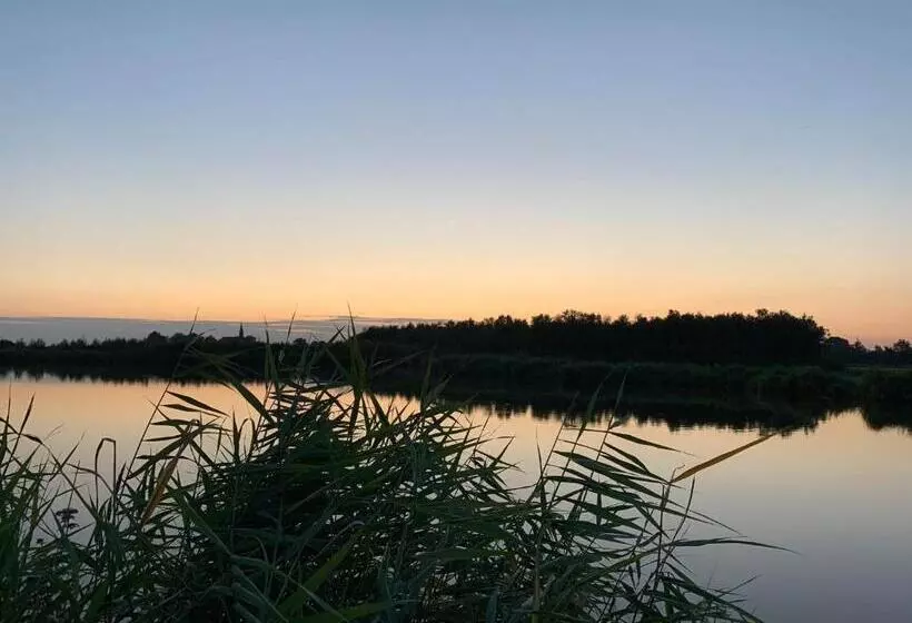 Aamiaismajoitus (B&B) Oude Postkantoor De Rijp