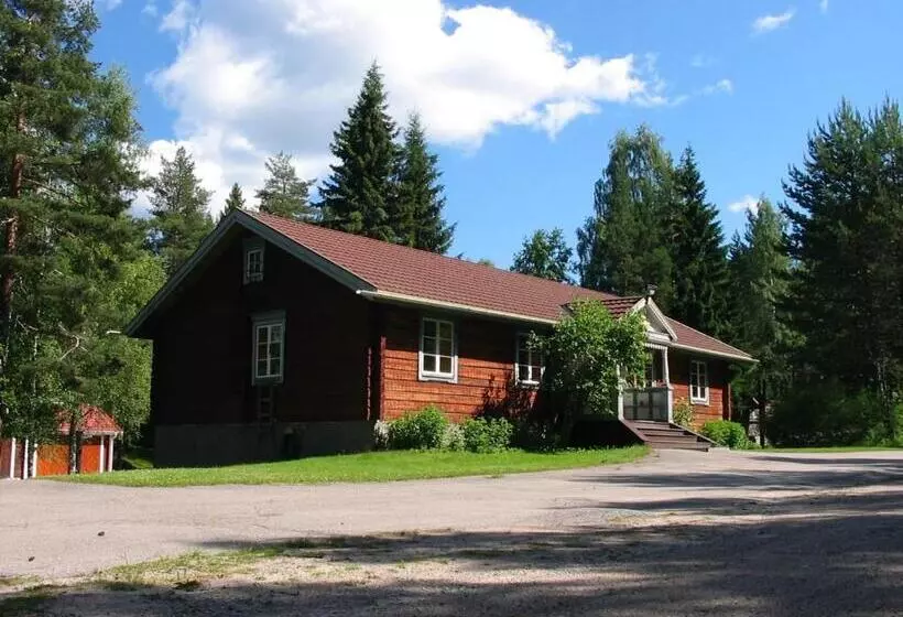 Aamiaismajoitus (B&B) Skålsjögården Timber Lodge