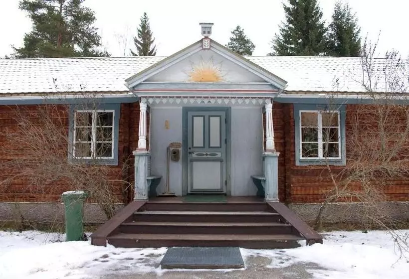 Aamiaismajoitus (B&B) Skålsjögården Timber Lodge