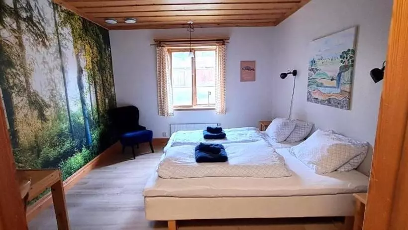 Aamiaismajoitus (B&B) Skålsjögården Timber Lodge