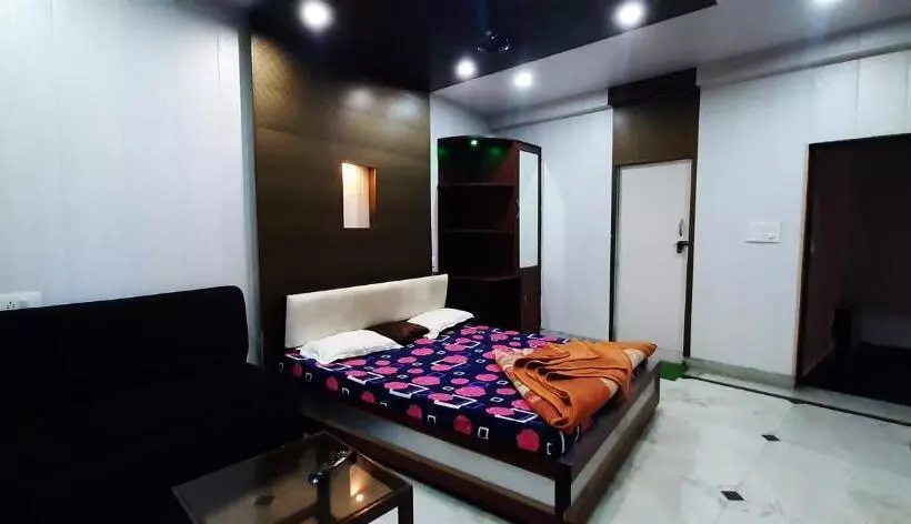 ホテル Avadh Guest House