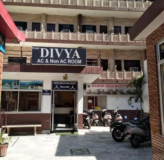 ホテル Avadh Guest House